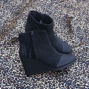 Toms wedge heel boots